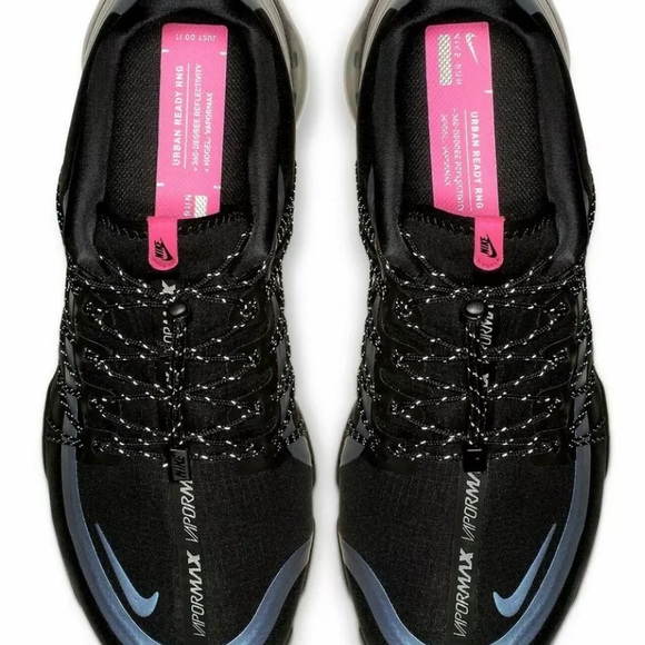 •SOLD• Nike Air Vapormax Run Utility Black Fuchsia - Picture 4 of 7